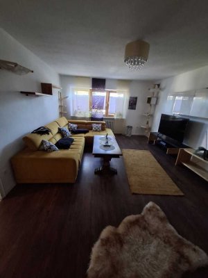 Sehr schöne 5-Zimmerwohnung mit ausgebautem DG und Stellplatz in Isen
