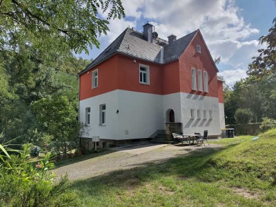 3-ZImmer-Altbauwohnung  im Grünen - hell und familienfreundlich
