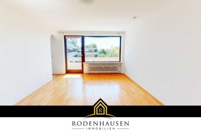 Attraktives Apartment mit Küche und großem Balkon am Schlosspark in Ismaning