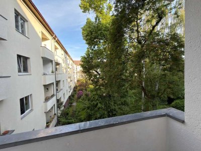 Erstbezug nach Sanierung: 2 Zimmer mit Balkon