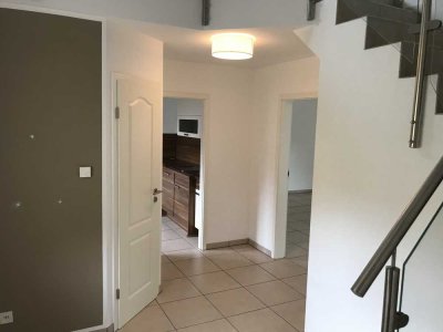 Moers-Altschwafheim: Hochwertige 4-Zimmer Maisonette Wohnung im Schrapersof