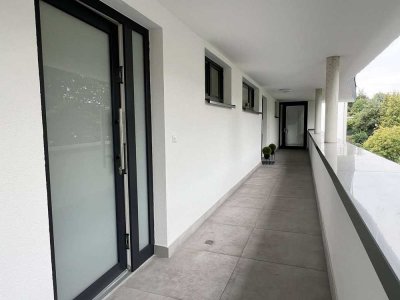 Moderne 2-Zimmer-Wohnung mit EBK, PKW-Stellplatz und Terrasse in zentraler Lage – Kassel-Süd