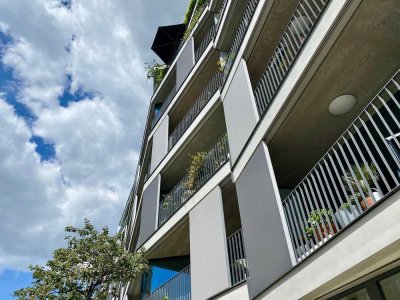 DESIGNER LOFT GALLERY WITH GARDEN TERRACE, AWARD WINNING ARCHITECTURE