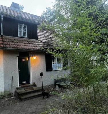 *Direkt am Wald und ohne Provision* Gemütliche Doppelhaushälfte in der Waldsiedlung Krumme Lanke