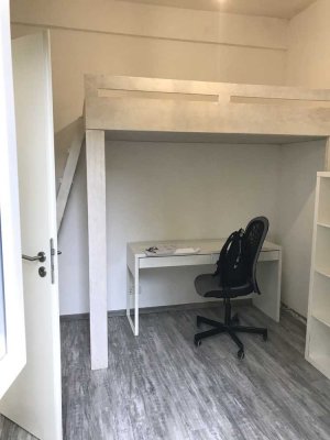 Möbliertes Zimmer in 3er WG - Stuttgart Obertürkheim