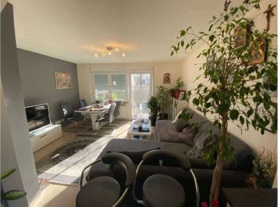 RESERVIERT! Charmante DHH mit modernem Komfort, Garten und Carport in ruhiger Lage von Feucht.