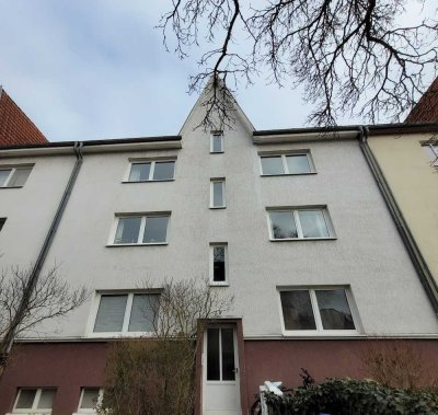 Urgemütliche 2 Zi.-DG-Whg. in 2 Ebenen: Wohnkü., EBK & Gem. Garten in UNI-Nähe