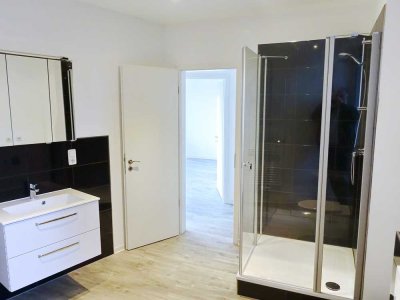 Moderne ETW mit EBK und Gäste-WC