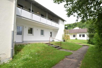 Zuhause wohlfühlen: 3-Raum Wohnung mit Terrasse und Balkon