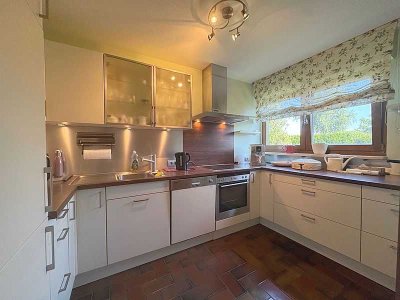 Sehr gepflegtes Reiheneckhaus mit 4-5 Zimmern  auf ca. 600qm großem SW-Grundstück in Siegertsbrunn