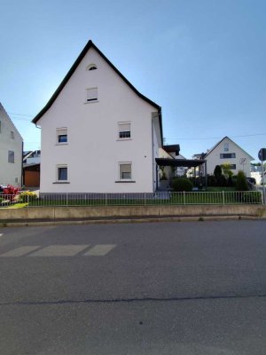 Gepflegtes 3-Familienhaus mit Potenzial