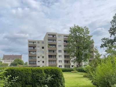 Erdgeschosswohnung mit Balkon und Tiefgarage