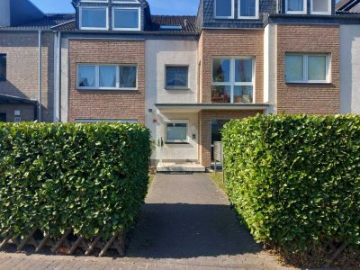 Großzügige helle 3-Zimmer-Wohnung mit Balkon in zentraler Lage in Bonn-Castell!