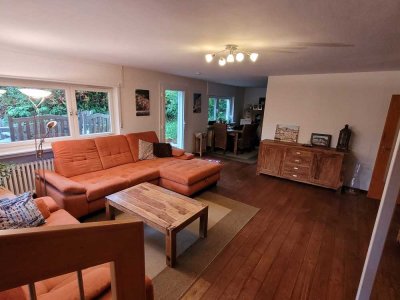 Großzügige 6-Zimmer-Maisonettewohnung mit idylischem Garten, Terrasse, Balkon, Garage, Stellplatz
