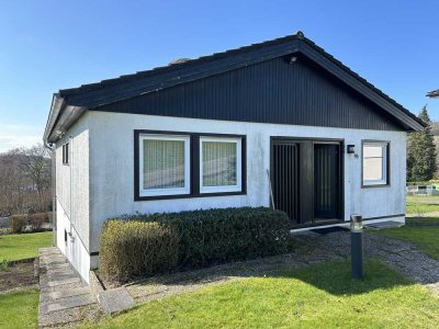 Schönes ruhig gelegenes + freistehendes Einfamilienhaus mit gr. Garten - direkt vom Eigentümer
