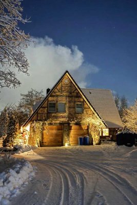 Exklusives Fachwerk-6 Zimmer-Einfamilienhaus im Landhausstil mit gr. Wintergarten