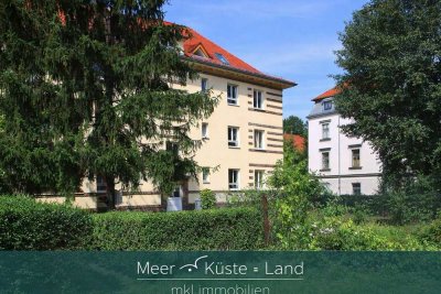 Freundlich geschnittene Familienwohnung in schöner Wohngegend zu vermieten.