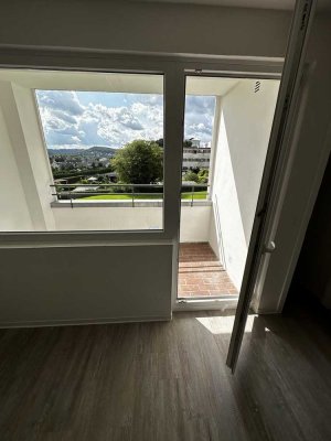 Saniertes 1-Zimmer-Apartment mit sonnigem Balkon und Talblick in Wuppertal