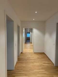 6-Zi.-Whg. in Freiburg-Stühlinger-Wohnung umfänglich renoviert