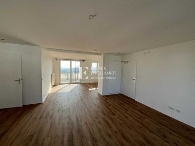 Großzügig, modern, mit zwei Balkonen – renovierte 5-Zimmer-Wohnung (M26L5)