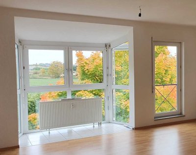 Wohnparkidylle mit Weitblick - 3 Zimmer, viel Licht & überdachter Stellplatz in Halle-Diemitz