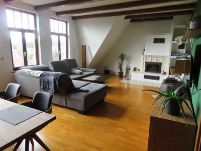 Große 3 Zimmerwohnung mit Balkon und Einbauküche in gepflegter Altstadtvilla