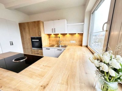 Einziehen & Loskochen! Freie 3 Zimmer Wohnung im Regensburger Westen!