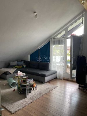 Moderne 3 Zimmer-Dachgeschoss-Wohnung mit Balkon!