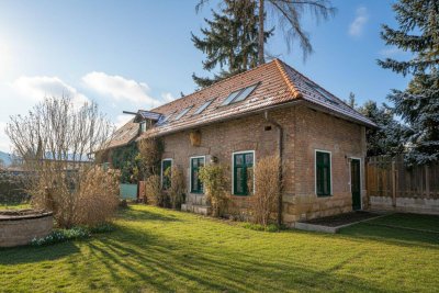 Stilvolle Haushälfte in historischem Villen-Ensemble - Erstbezug nach Sanierung