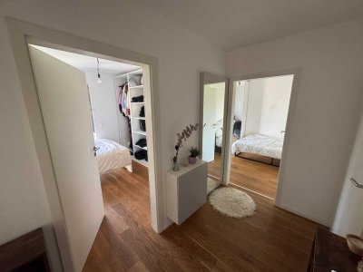 Möblierte neuwertige 3-Raum-Wohnung mit Balkon und Einbauküche in Ludwigshafen