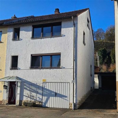 Sanierte, bezugsfertige DHH in sonniger Lage in Schnaitheim