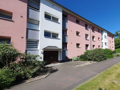 Gepflegte 3 Zimmer Wohnung mit Ausblick ins Grüne!