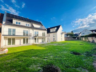 Diese Jahr einziehen! 4 Zi. Penthouse in absoluter, ruhiger grüner Lage in U-Bahn Nähe!