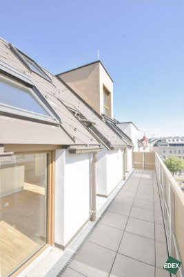 ERSTBEZUG | Traumhafte 3-Zimmer DG-Wohnung mit Balkon