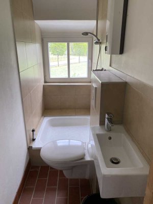 Denkmalschutzobjekt - saniert - 2 Zimmer Wohnung (H7-WE24-E0301)