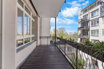 Altbauwohnung mit Potenzial zur 4-Zimmer-Wohnung – Terrasse am Wasser inklusive