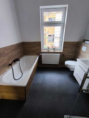Für 2er WG - Bunt,saniert&mit Charakter! Möbliert,EBK,Strom&WaMa ab sofort mit Komplettpaketpreis