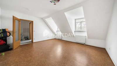 Bezugsfrei: Gemütliche Etagenwohnung für Singles mit Aufzug, Tiefgaragenstellplatz und Tageslichtbad