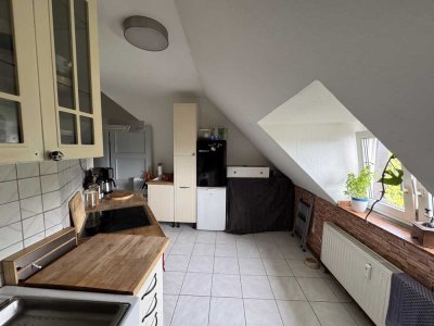 Modernisierte 2,5-Zimmer-Dachgeschosswohnung in Bochum Linden Hattinger Straße