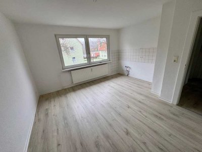 Erstbezug nach Sanierung: Stilvolle 2-Zimmer-Wohnung mit großzügiger Wohnküche in Gebhardshagen