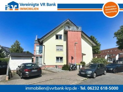 Moderne Wohnung mit Dachterrasse und Balkon