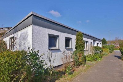 Attraktiver Bungalow mit Einliegerwohnung und zusätzlicher Nutzfläche in bevorzugter Lage von Hilden