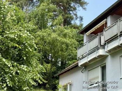 Zwischen Stadt und Natur – Gemütliche DG Wohnung in zentraler und grüner Wohnlage mit Potential!