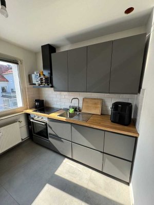 2 ZKB im Herzen von Bensheim mit Stellplatz & Küche / zentral & ruhig /