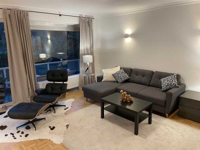 Komplett Möbliert - Düsseldorf: Schicke Wohnung, 2 Zi, Küche,  Balkon, modern, ruhig und zentral