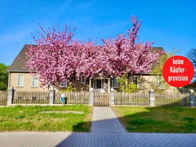 HORN IMMOBILIEN + großzügiges und elegantes Einfamilienhaus mit Einliegerwohnung und Garage in Gartz