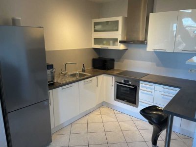 Exklusive, gepflegte 3-Zimmer-Wohnung mit Einbauküche, Stellplatz, Fahrstuhl und Balkon in Erfurt