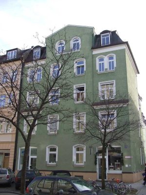 München Neuhausen kleine 2-Zi Altbauwohnung (Baujahr 1903) mit Wohnküche