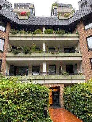 Stadtwohnung in Köln-Sülz: Offene Küche & zentrale Lage an der Luxemburger Straße