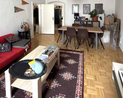 Großzügige, charmante 3-Zimmer-Altstadtwohnung